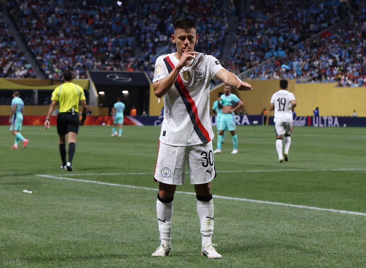 米兰体育app-恩菲尔德备战世俱杯半决赛，阿尔艾因状态成关键