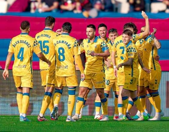 米兰体育网页版-关于帕尔梅拉斯主帅强调团队配合，迎战欧洲劲旅的信息