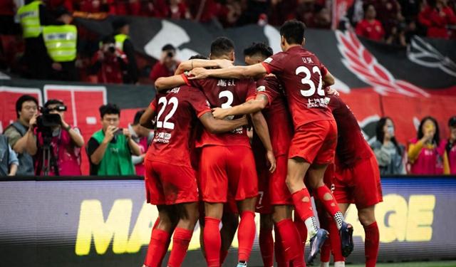 包含北京国安在亚冠中打出团战，被誉为全场沸腾的词条