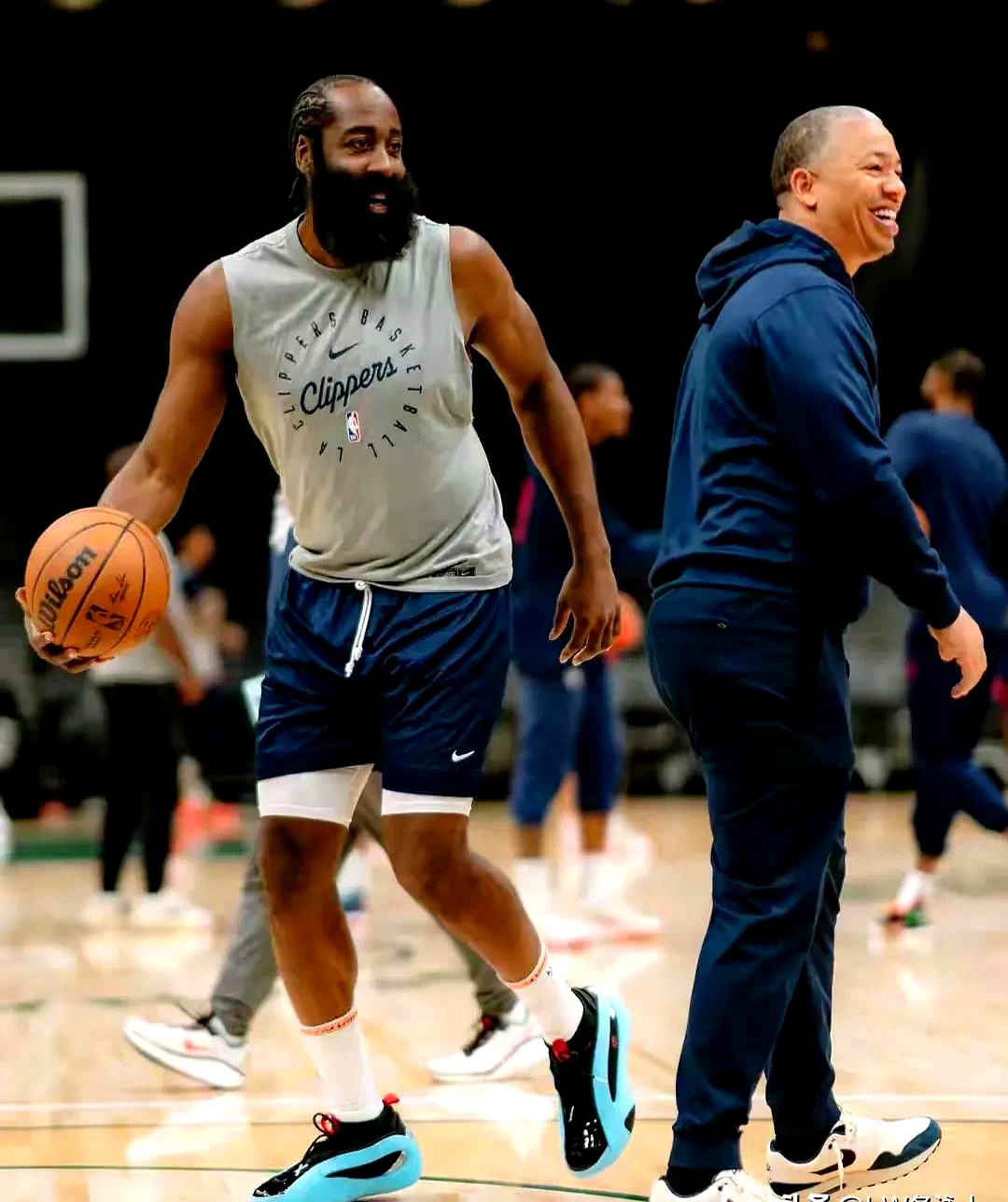 关于灰熊战胜骑士,球员实现个人壮举再度得胜的信息 关于灰熊战胜骑士,球员实现个人壮举再度得胜的信息