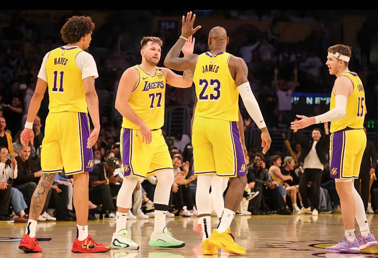 尼克斯队外援突破30+得分，帮助球队取得胜利的简单介绍