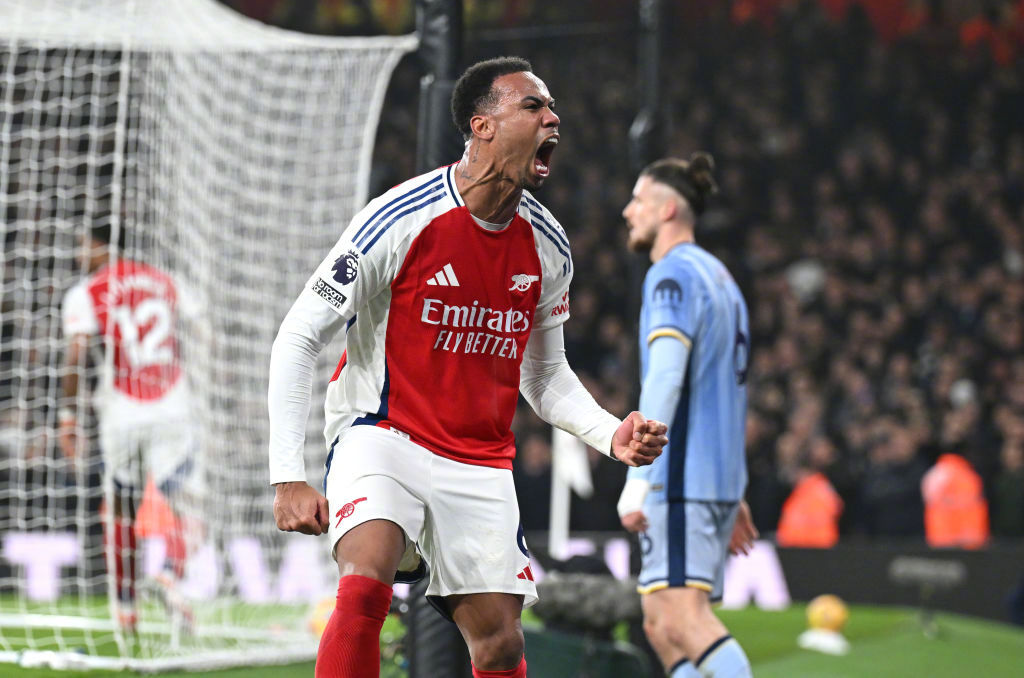 包含热刺核心中场状态回升，出色表现受瞩目的词条