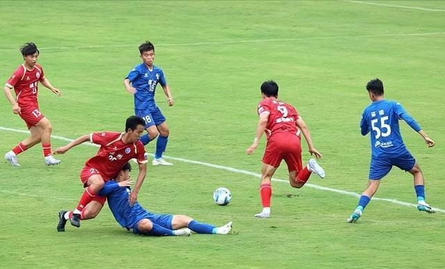 创下记录的足球比赛引发球迷热议的简单介绍 创下记录的足球比赛引发球迷热议的简单介绍