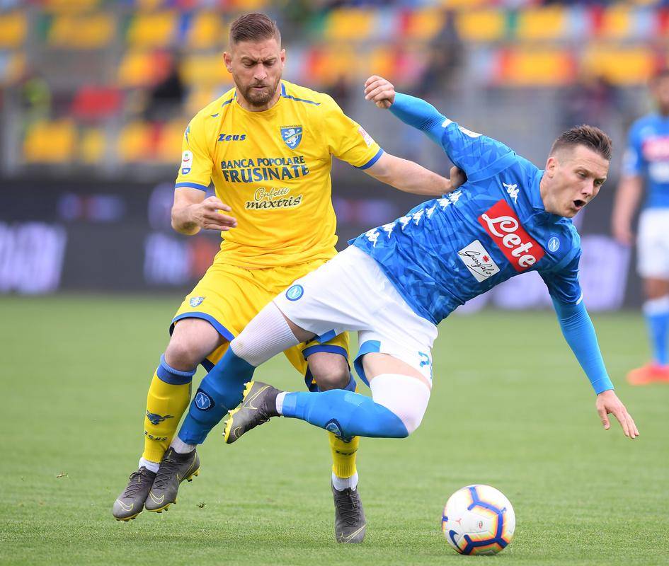 包含那不勒斯主帅战术大胆，球队进攻火力强悍的词条