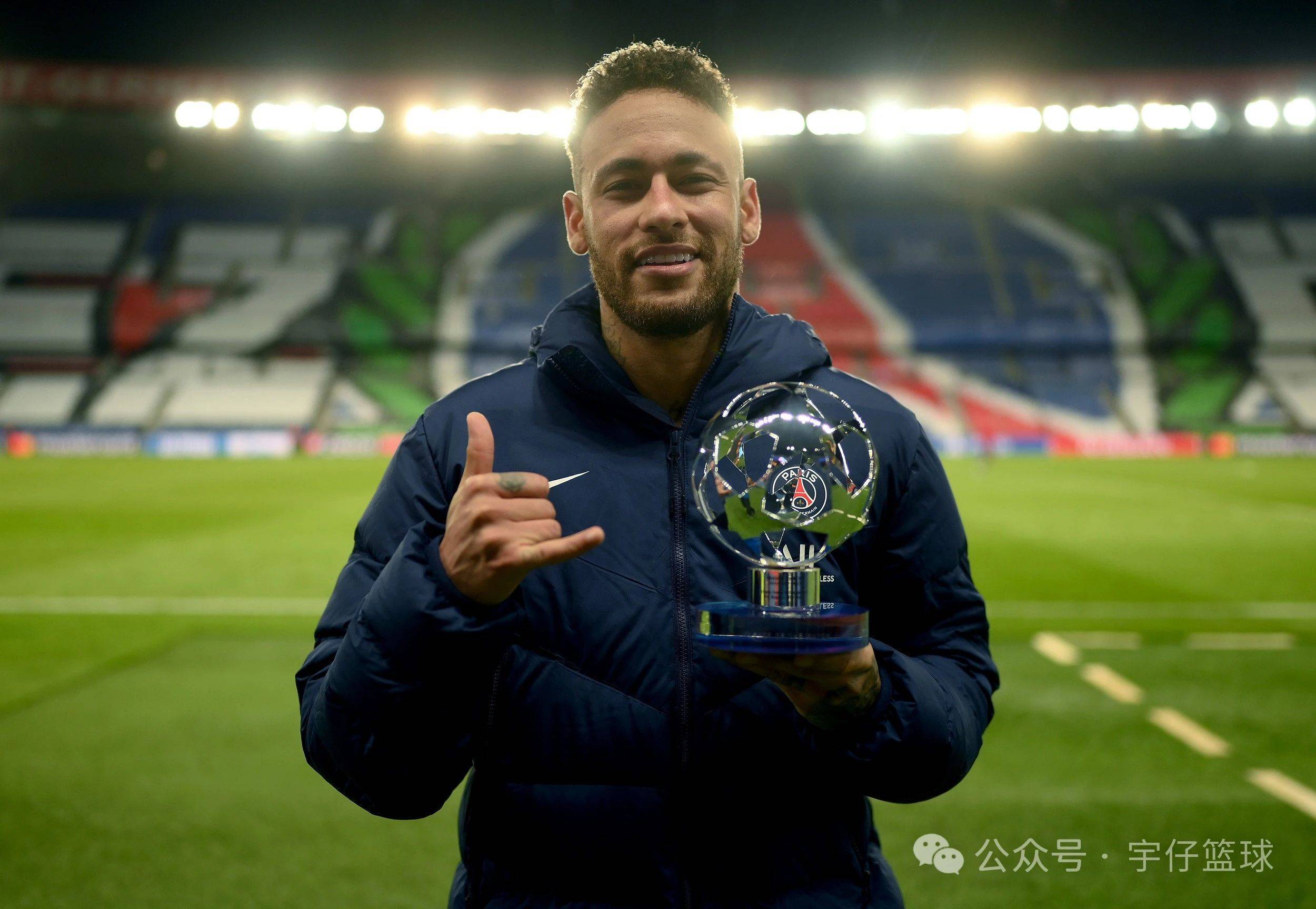 米兰体育馆-里昂客场逼平，表现坚韧未被动摇的简单介绍