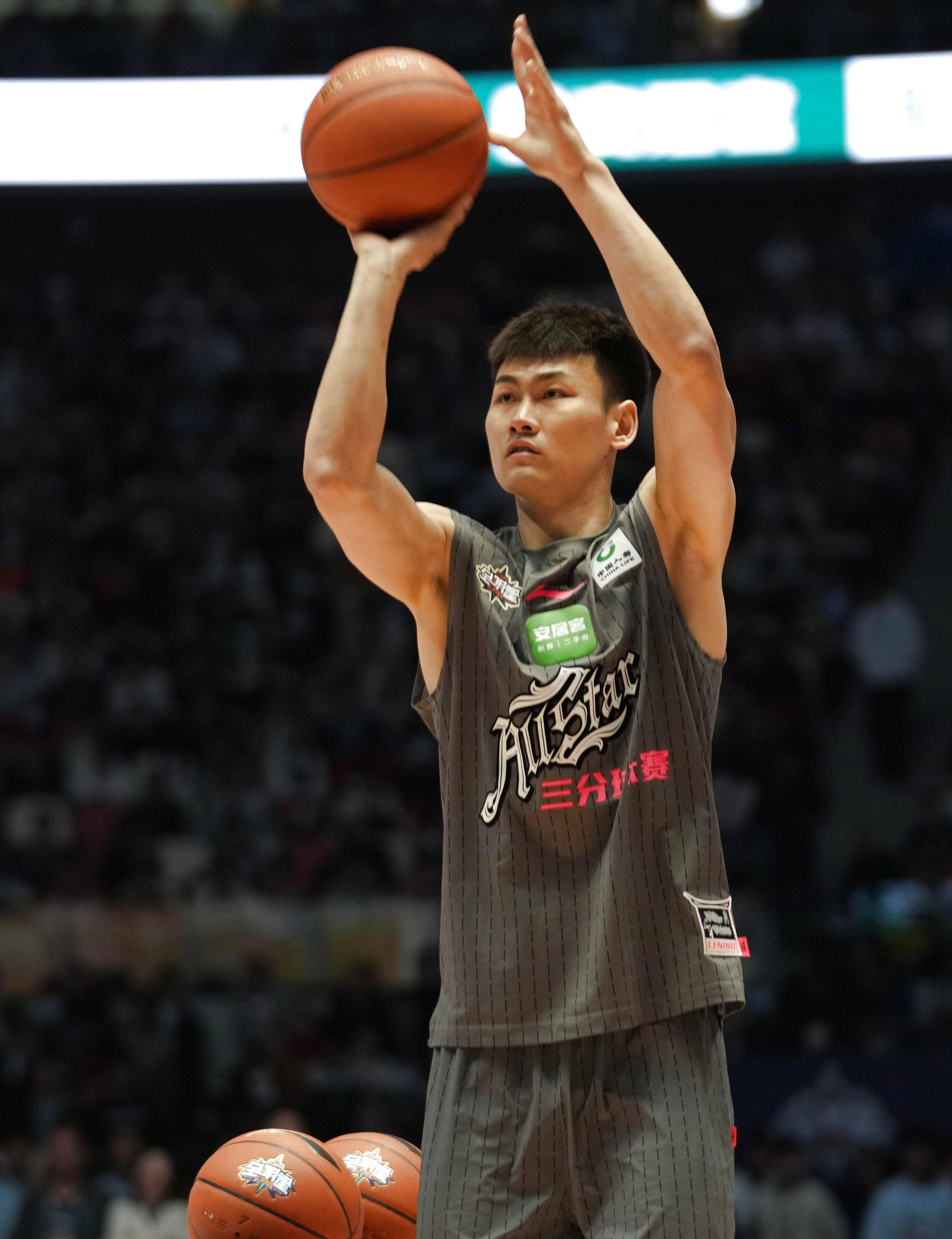 米兰体育注册-国内篮球联赛精彩纷呈，球员投篮绝佳