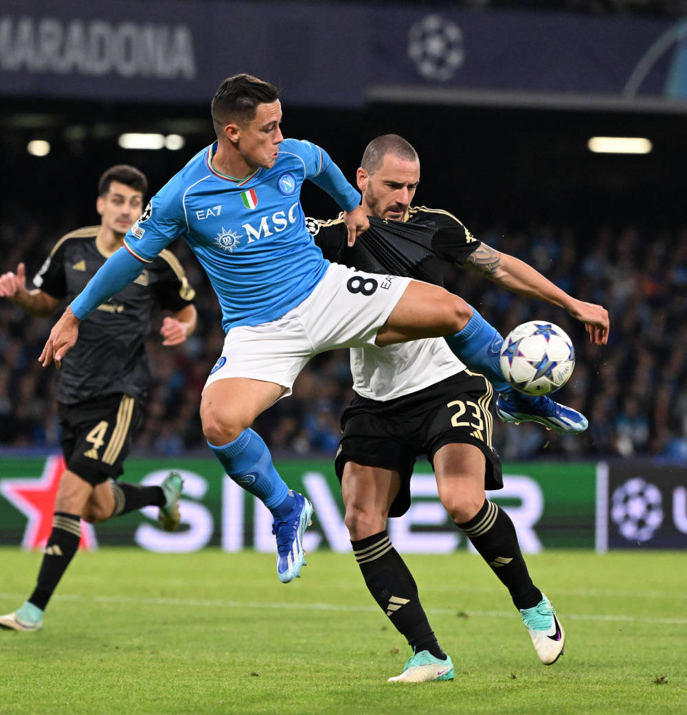 那不勒斯击败佛罗伦萨,保持不败势头的简单介绍 那不勒斯击败佛罗伦萨,保持不败势头的简单介绍