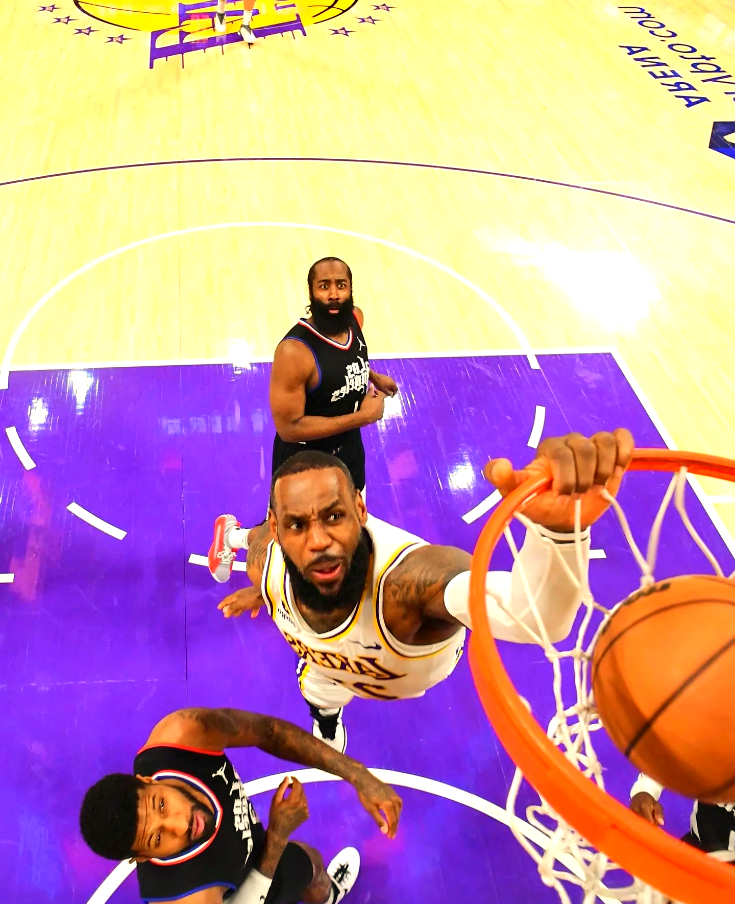 快船惨败湖人，主场失利