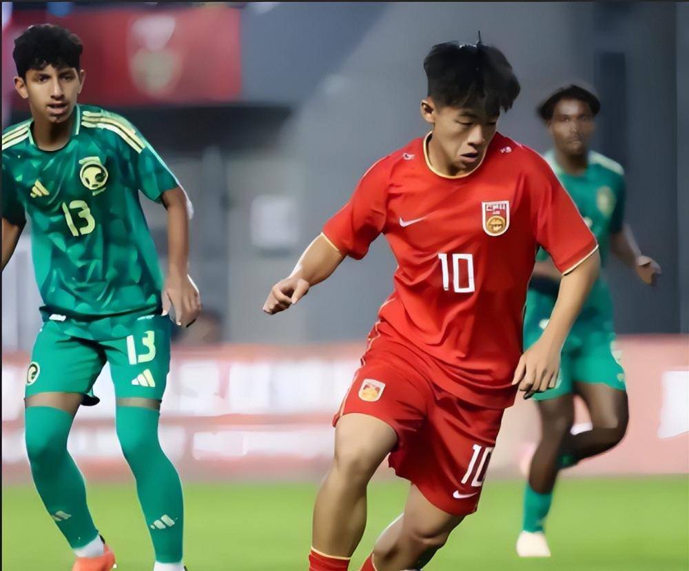 关键比赛！球队全力击败对手晋级